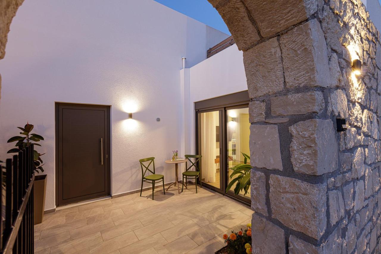 Eveland Accessible Villas Sfáka Extérieur photo